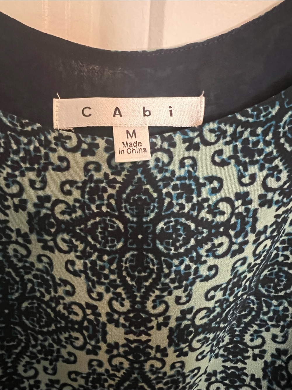 Cabi Tank Top Sz M Style #107 Blue Aqua & Green Mosaic Border Stripe Cami - Picture 5 of 6